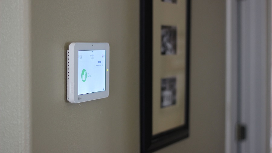 4 Advantages of a Hardwired Burglar Alarm System